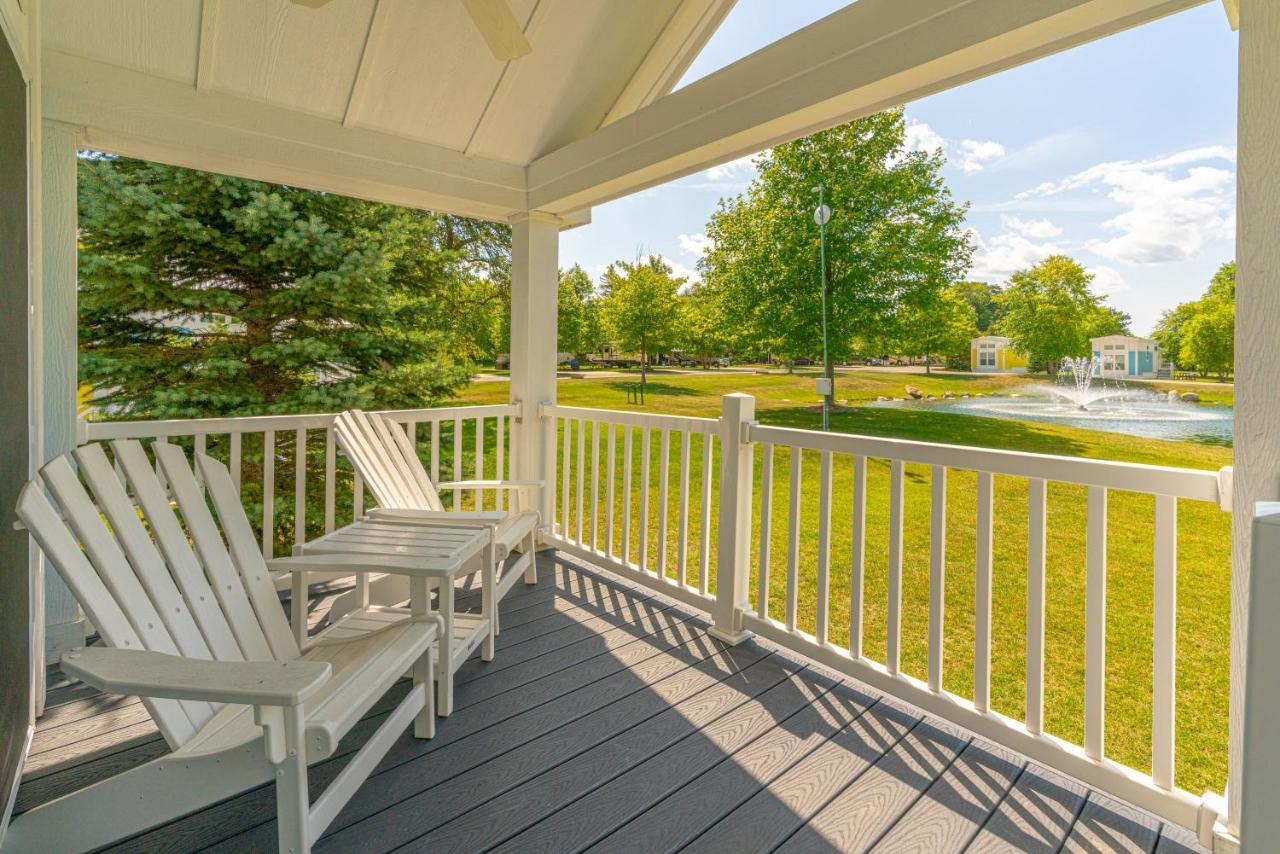 Sun Outdoors Petoskey Bay Harbor Hotel Bagian luar foto