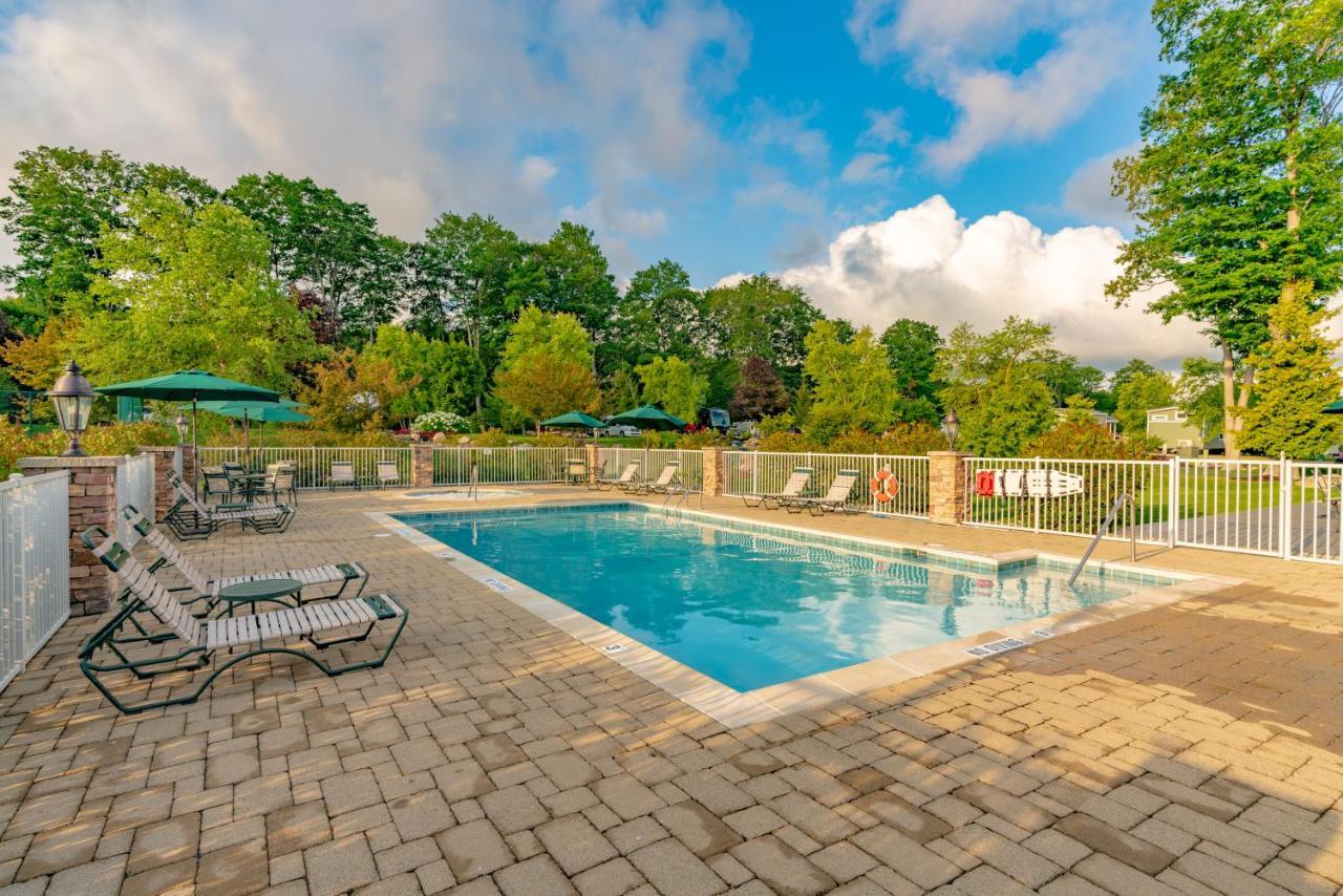 Sun Outdoors Petoskey Bay Harbor Hotel Bagian luar foto
